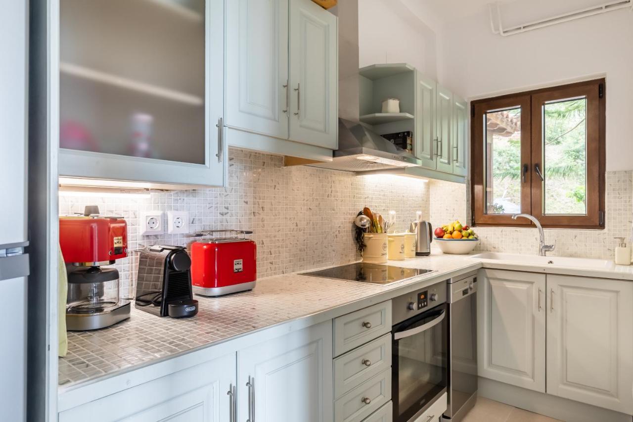 Oikia Guesthouse Стафилос Экстерьер фото